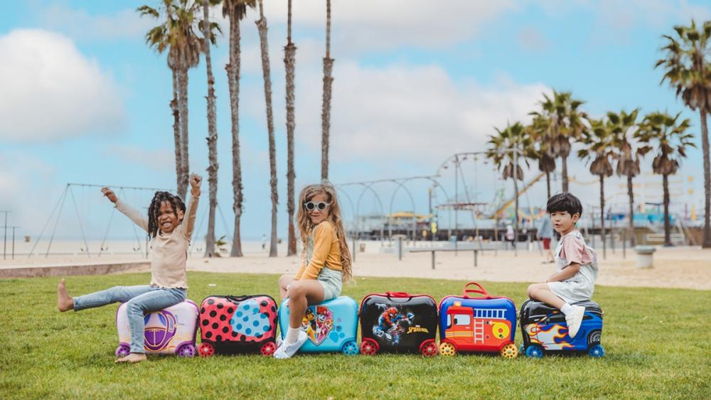 kids' hardshell suitcases with wheels - how to choose