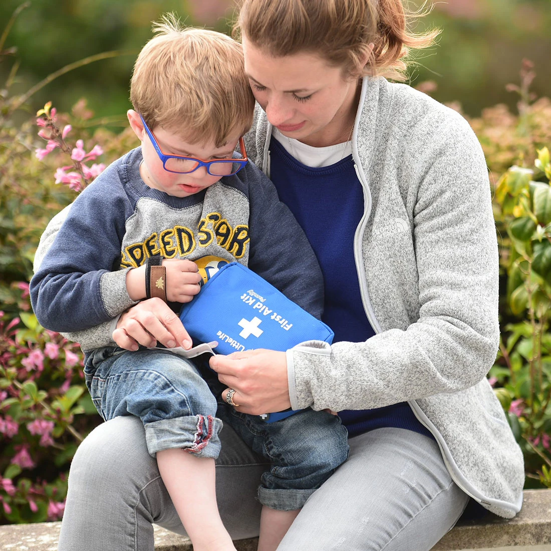 Traveling with children requires a first aid kit