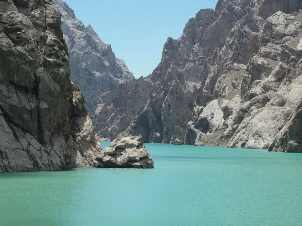 Kyrgyzstan - mountain lake Kel-Suu