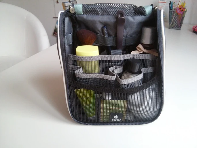 hanging cosmetic bag with compartments Deuter Wash Center